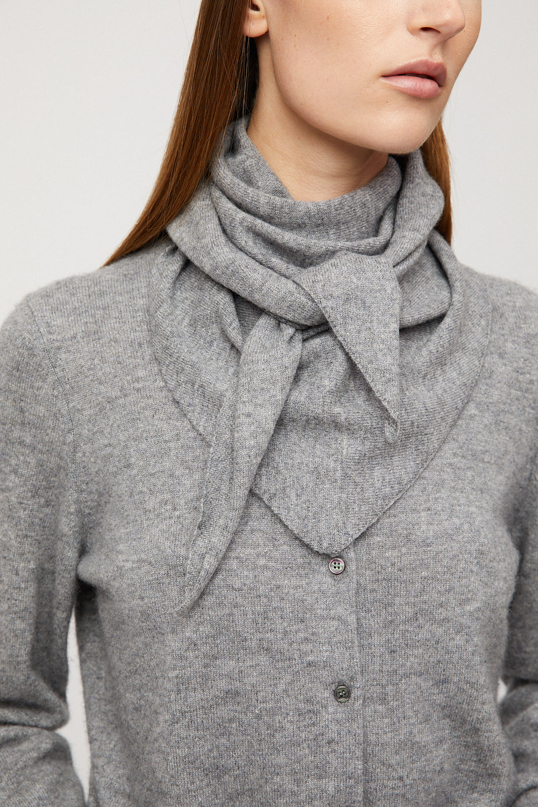 Classic Cashmere Cardigan Gray Melange - modellbilde