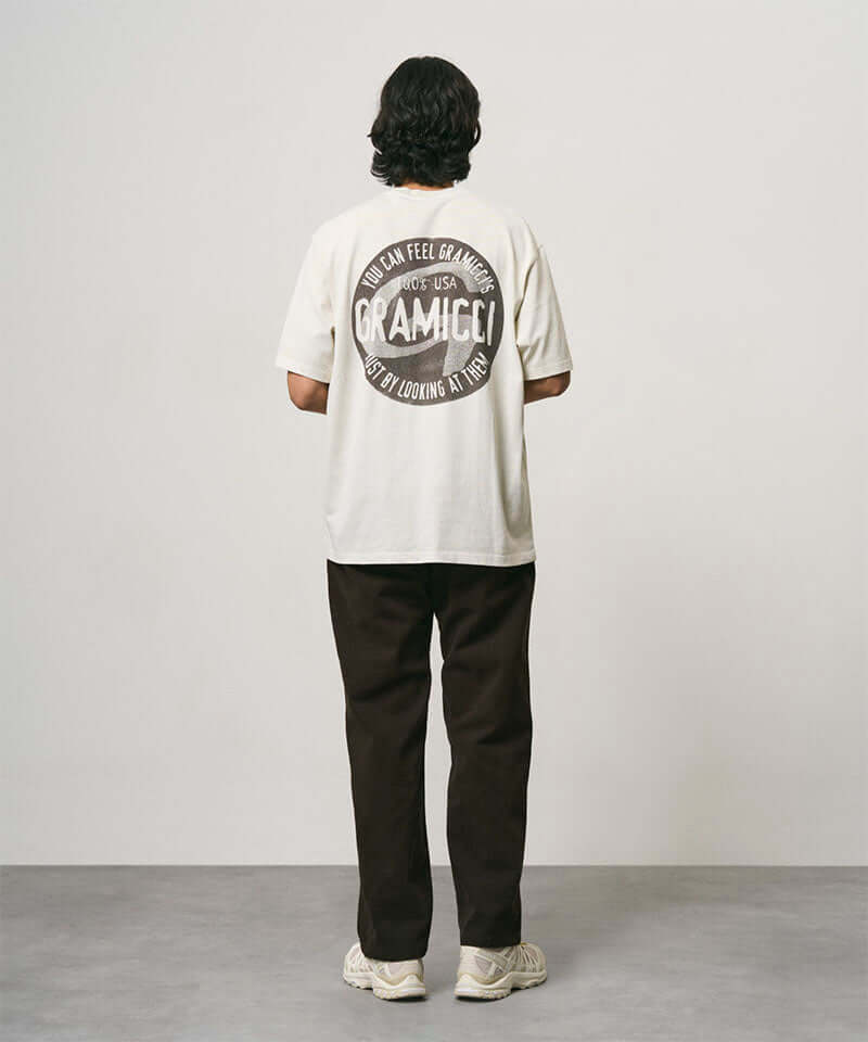 Icon Tee Pigment Dyed Natural Pigment - modellbilde