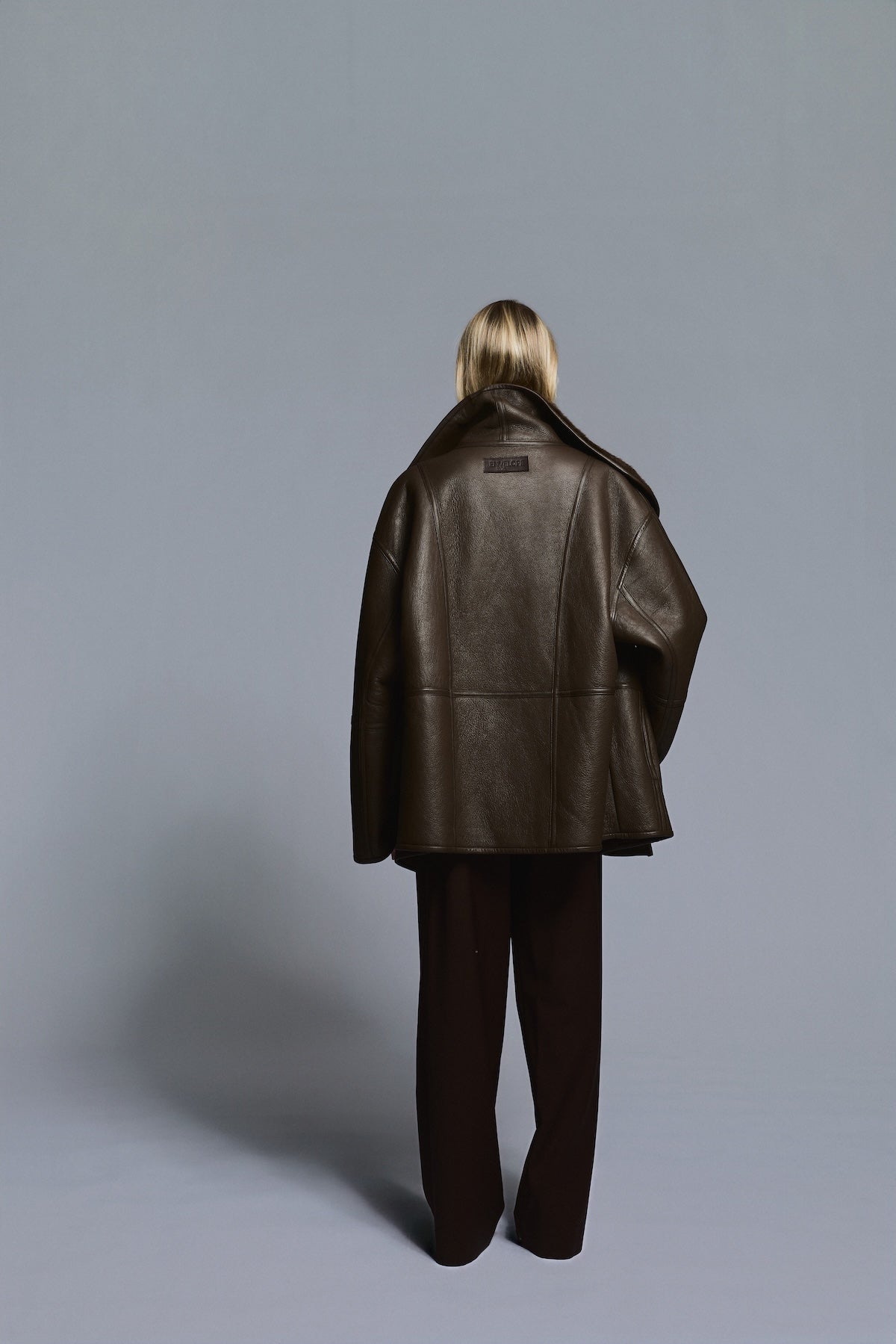 Hawk Jacket Midi Cacao - modellbilde bak