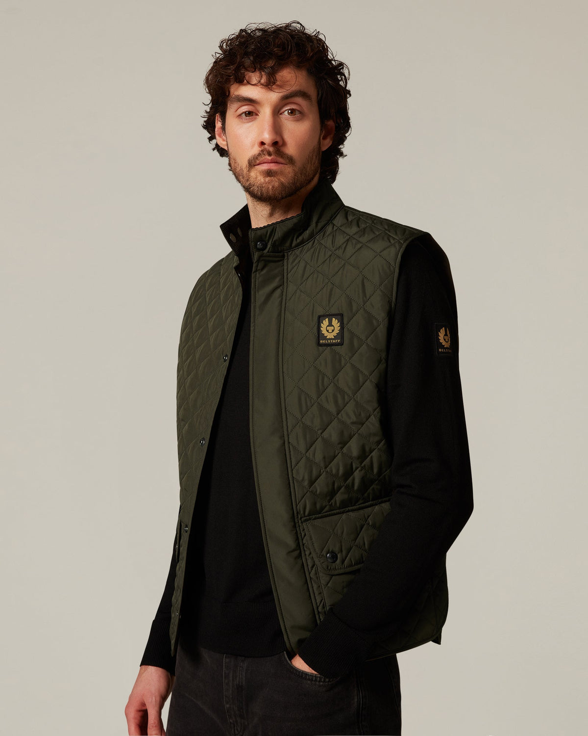 Icon Gilet Faded Olive - modellbilde