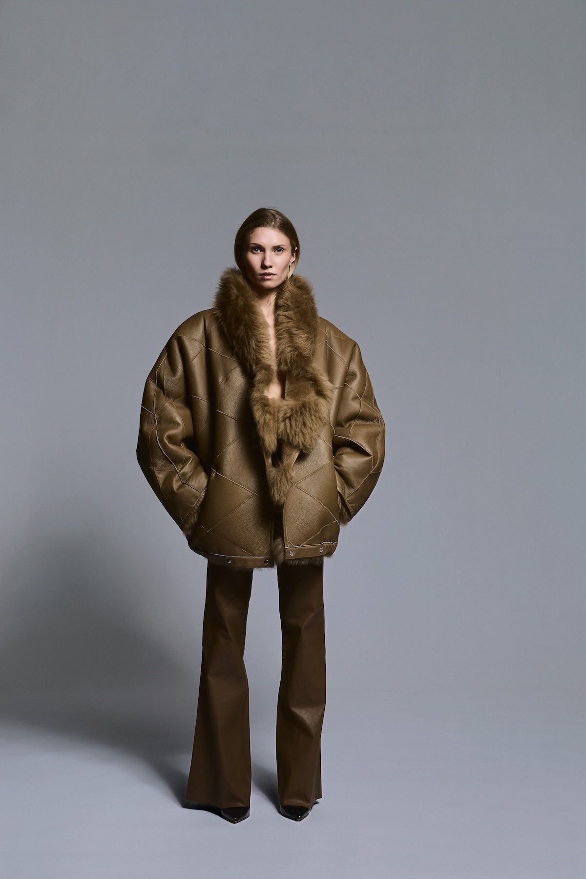 Iceland Jacket Limited Light Camel - modellbilde forside