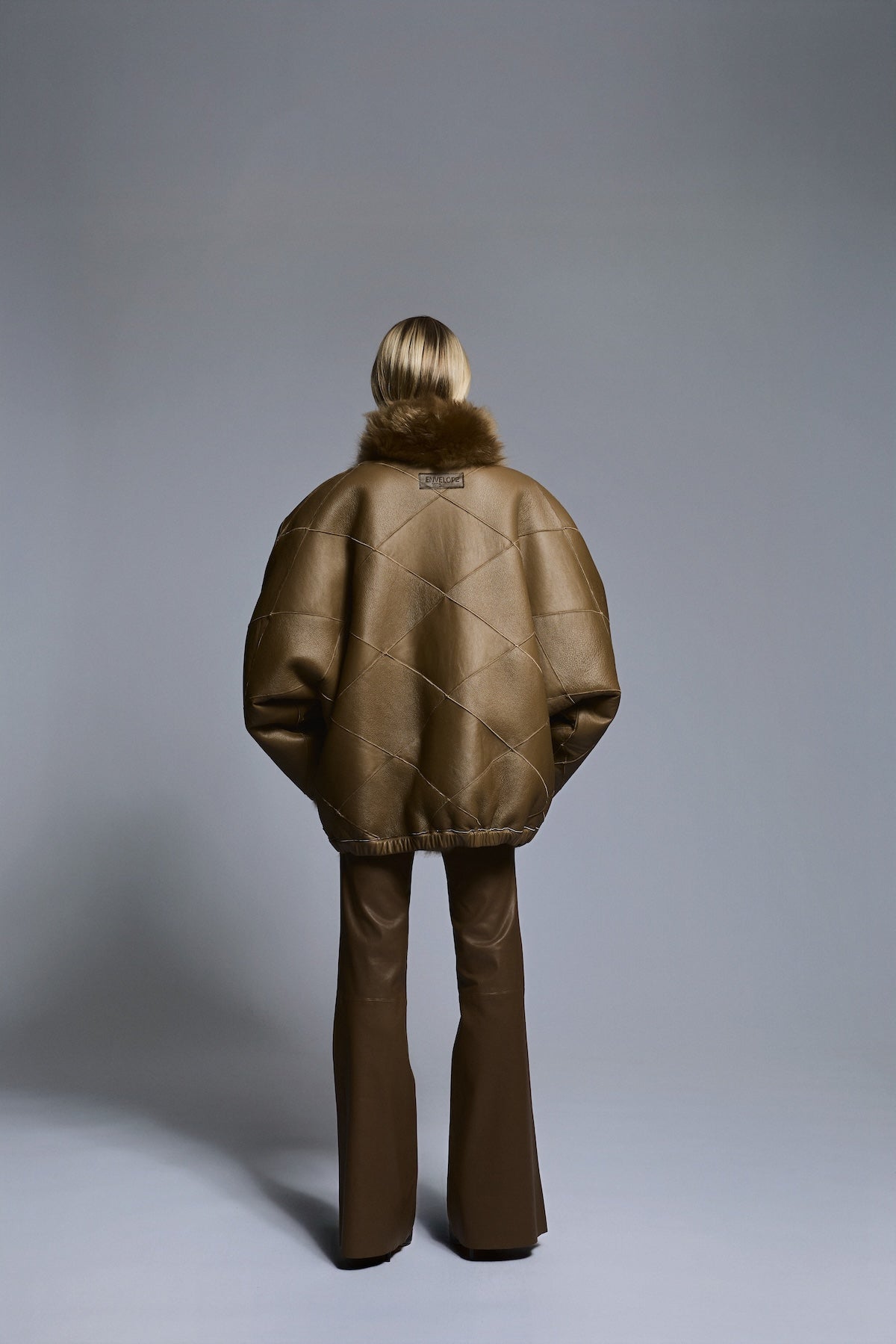 Iceland Jacket Limited Light Camel - modellbilde bak