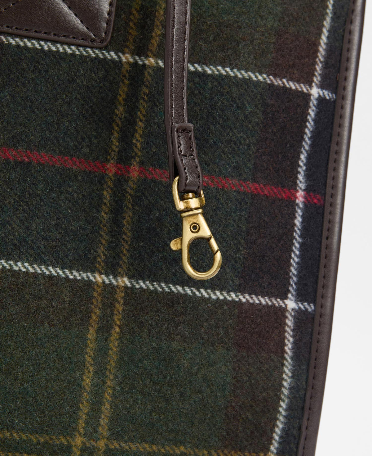 Nærbilde av krok og tartan