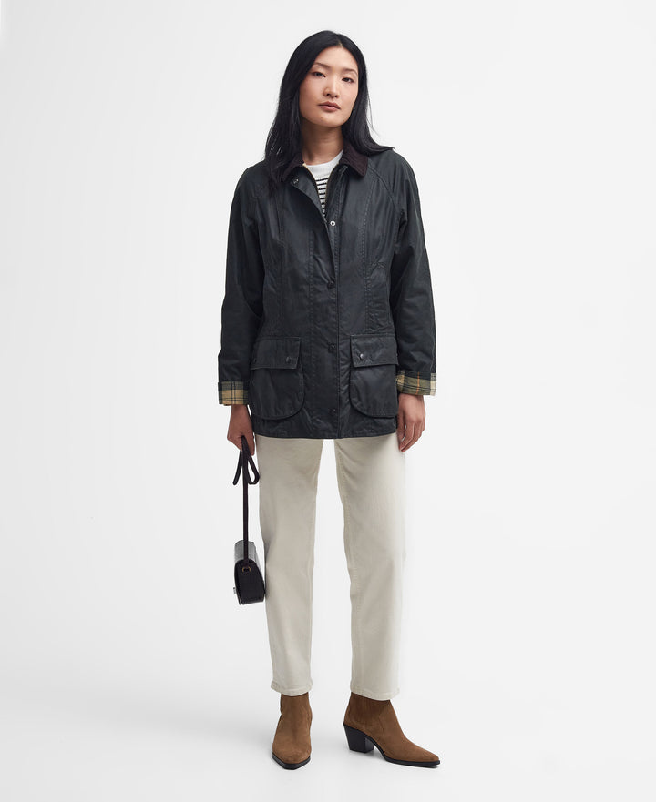 Beadnell Wax Jacket Sage - modellbilde