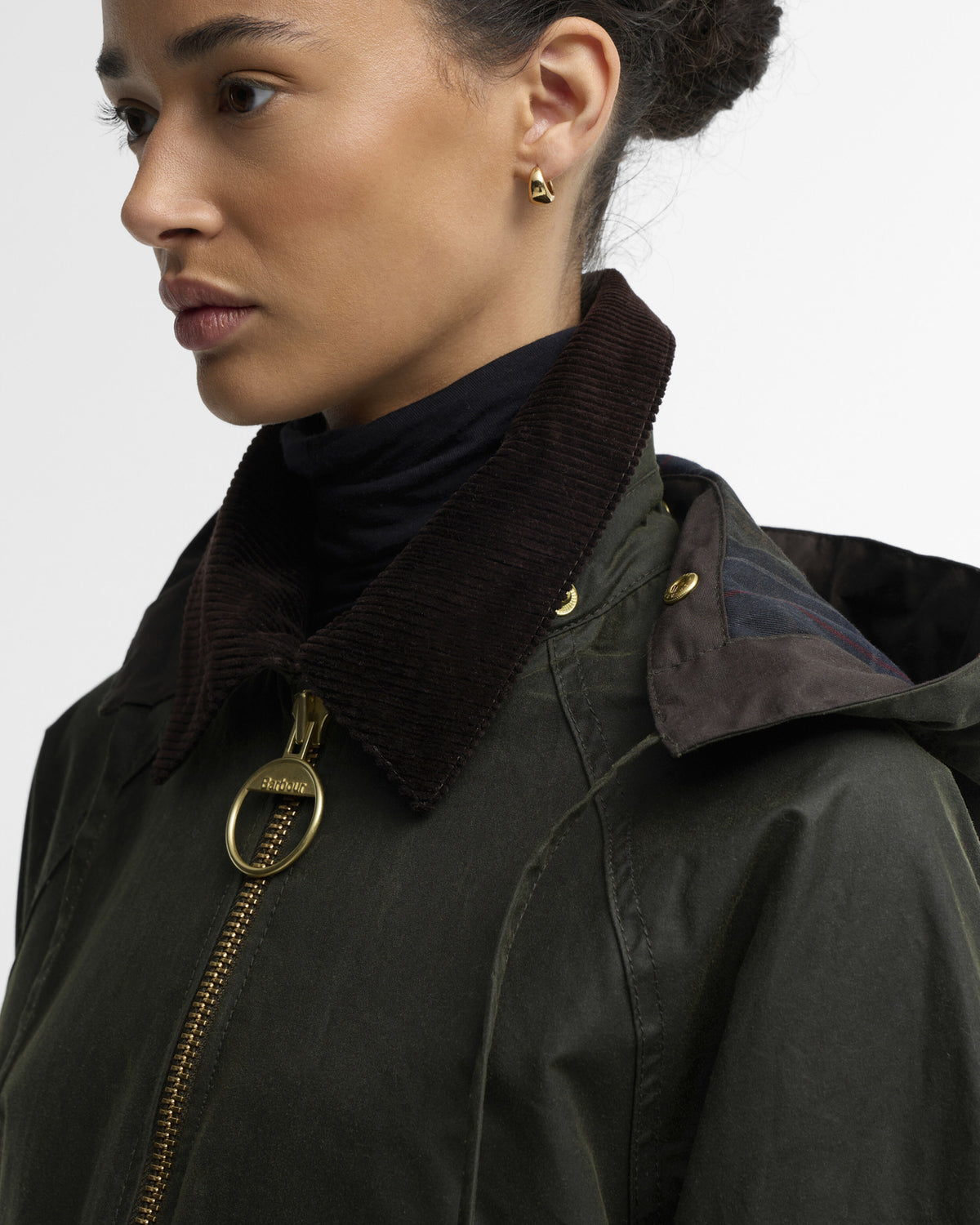 Carville Wax Olive - detalj krage