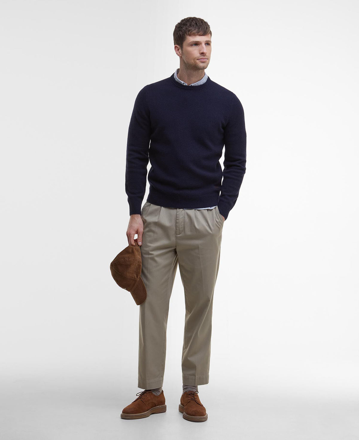 Essential Patch Crew Neck Sweater Navy - modellbilde stil
