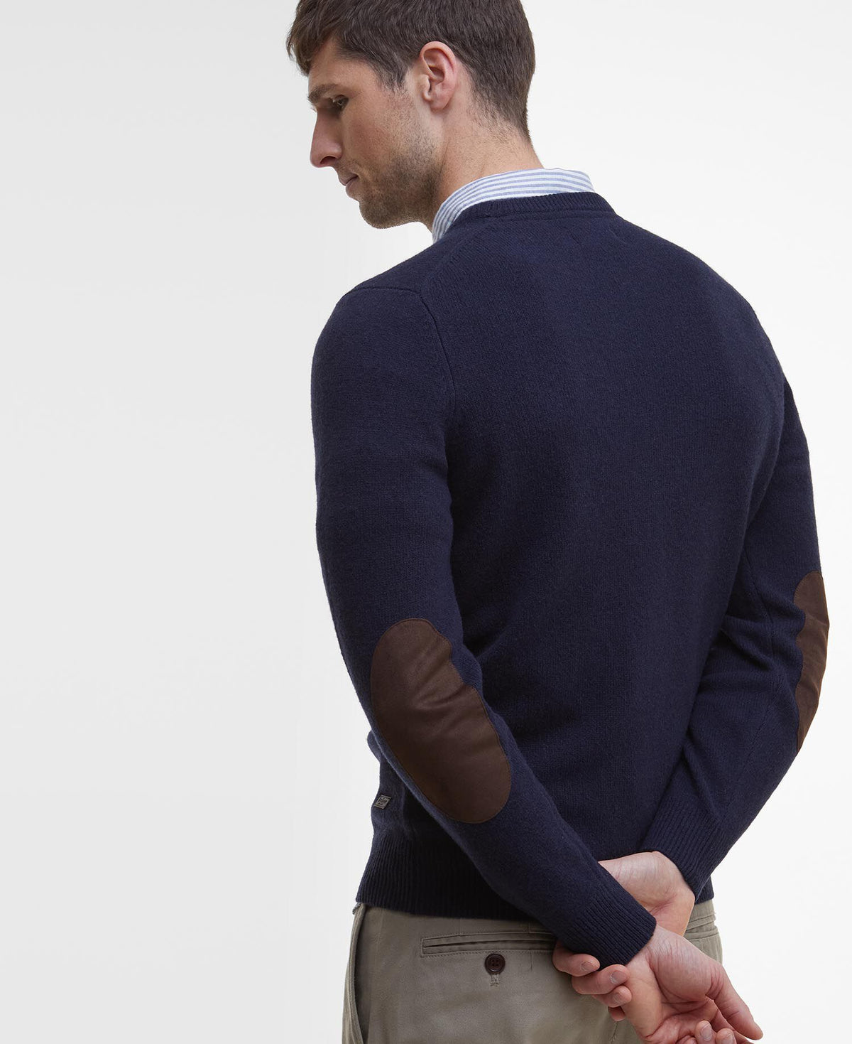 Essential Patch Crew Neck Sweater Navy - detaljbilde