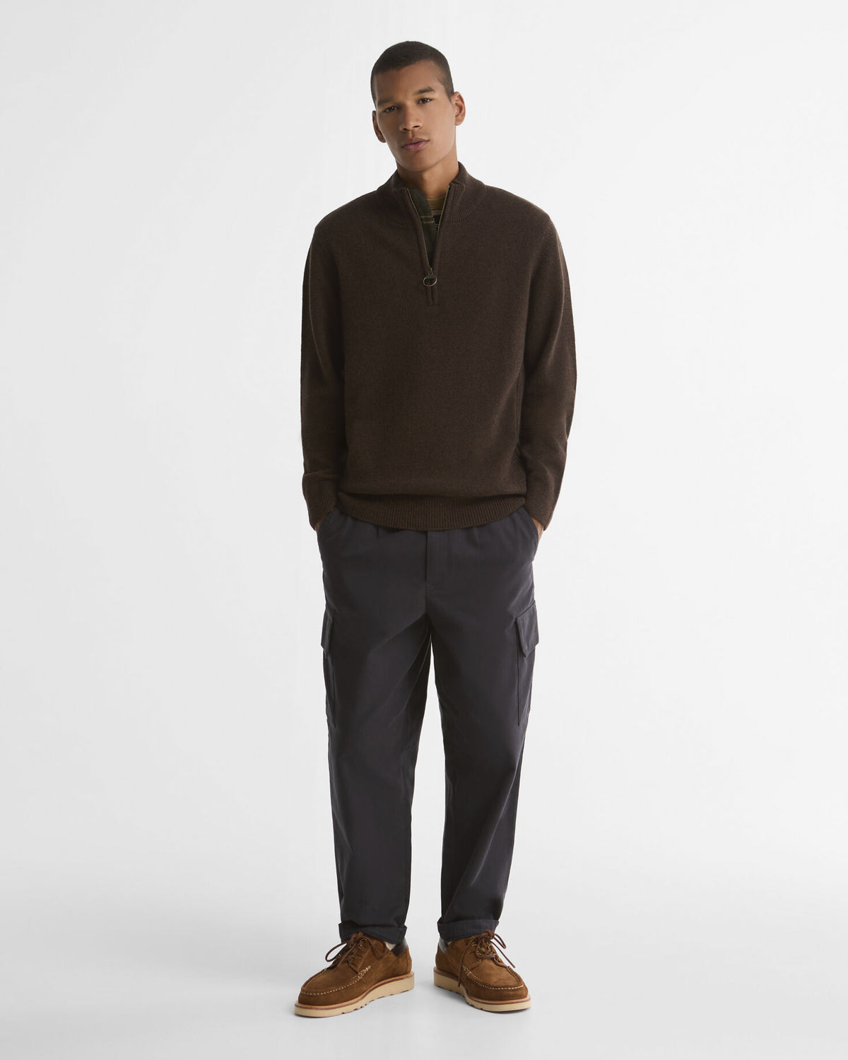 Holden Half Zip Knitted Jumper Dark Oak - modellbilde get the look