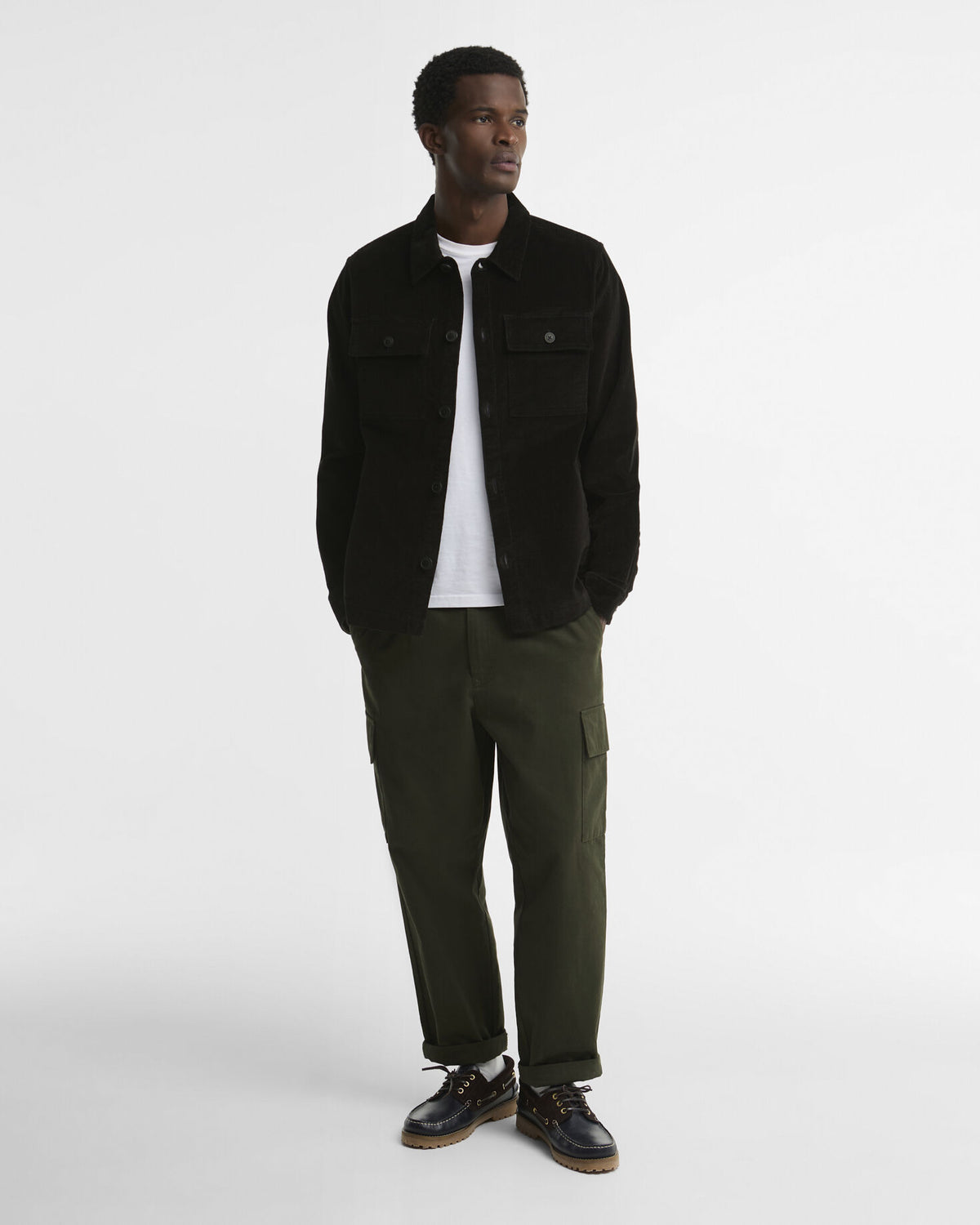 Tartan Trimmed Cord Overshirt Olive - modellbilde