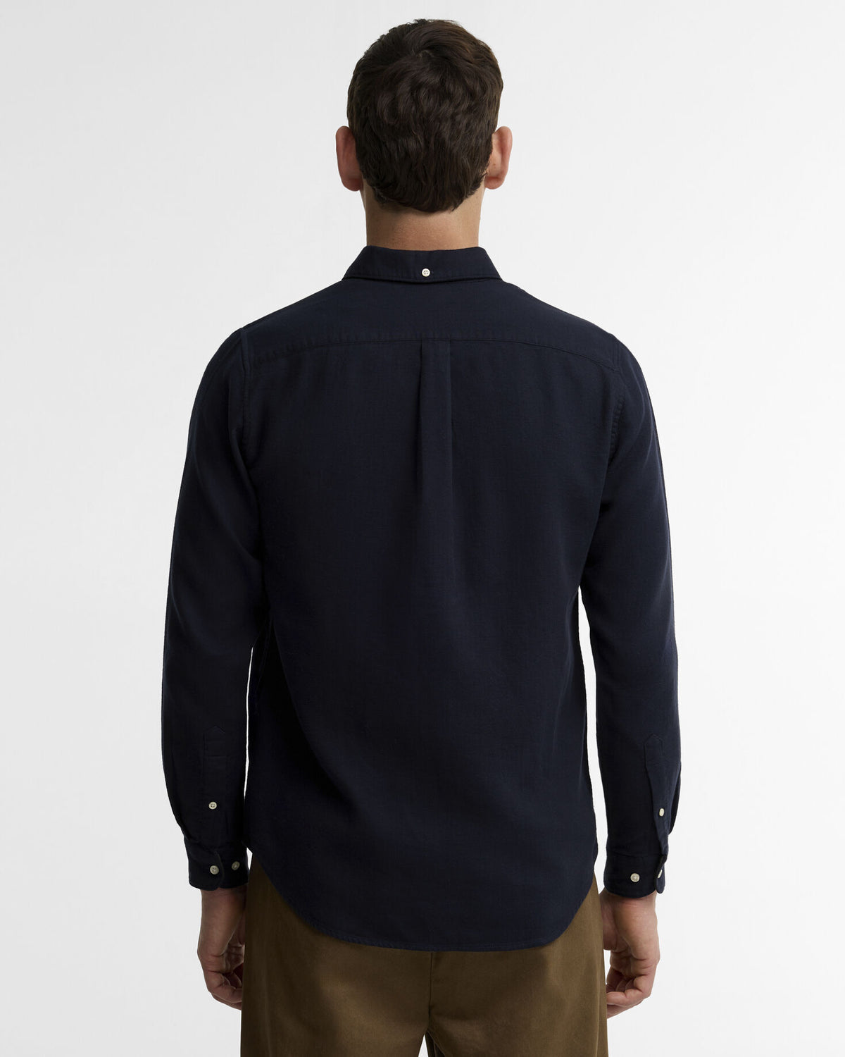 Buckley Tailored Herringbone Shirt Navy - modellbilde bakfra