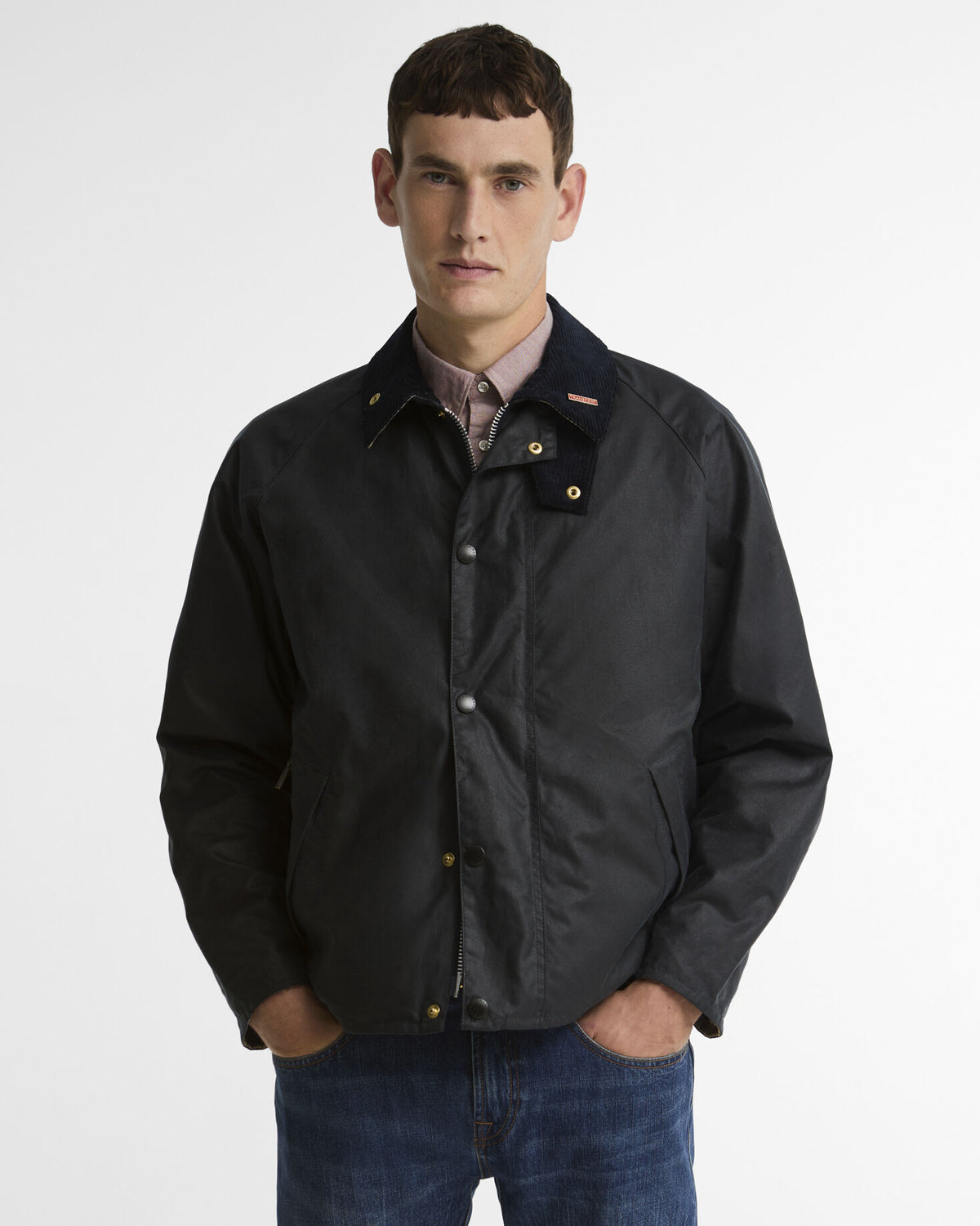 Barbour Icons Transport Wax Jacket Navy - modellbilde forfra