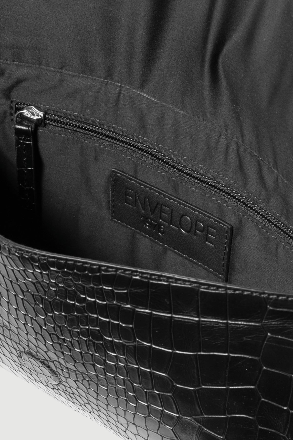 Onyx Clutch - Black croc