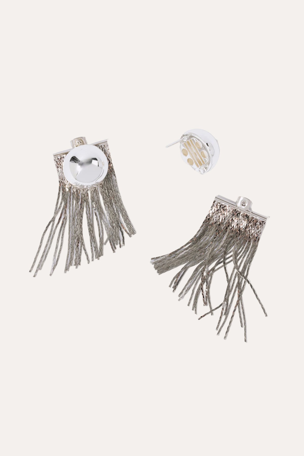 Medusa Studs Silver på modell