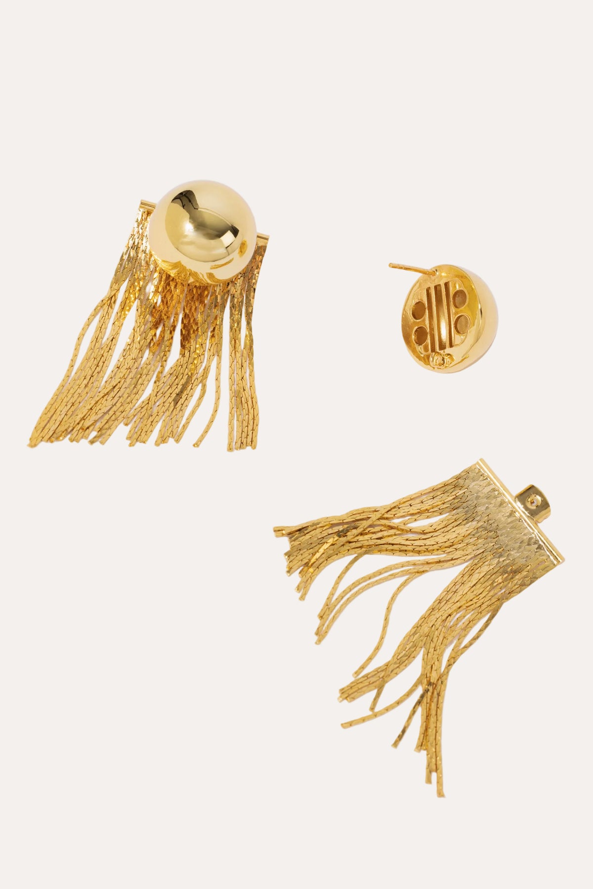 Medusa Studs Gold på modell