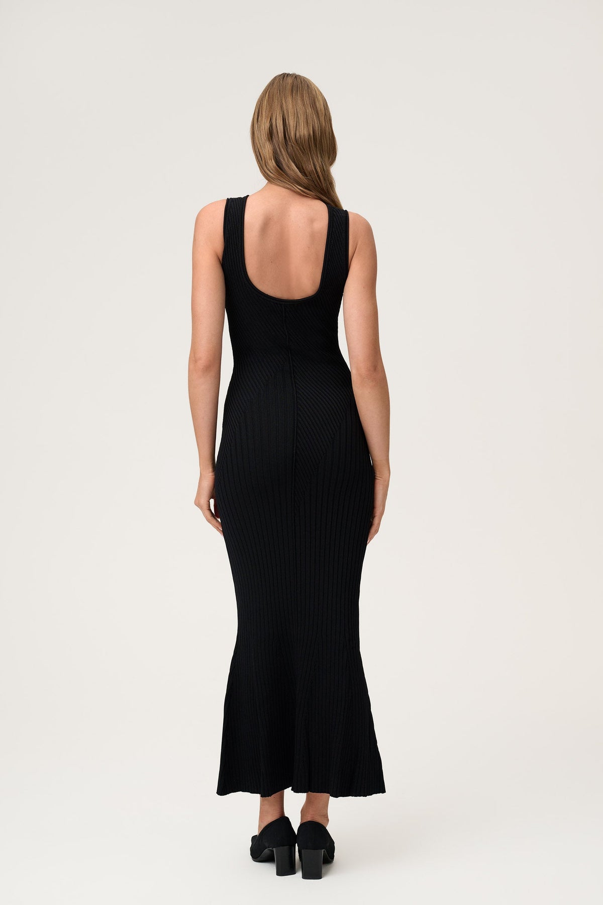 Ravenna Dress Black fra Adoore