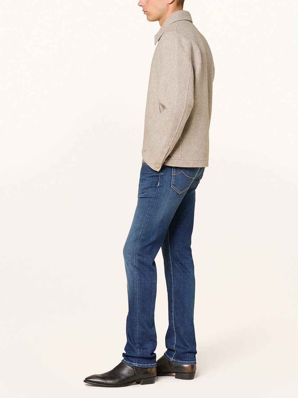 Bard Slim Fit Jeans Medium Blue - modellbilde