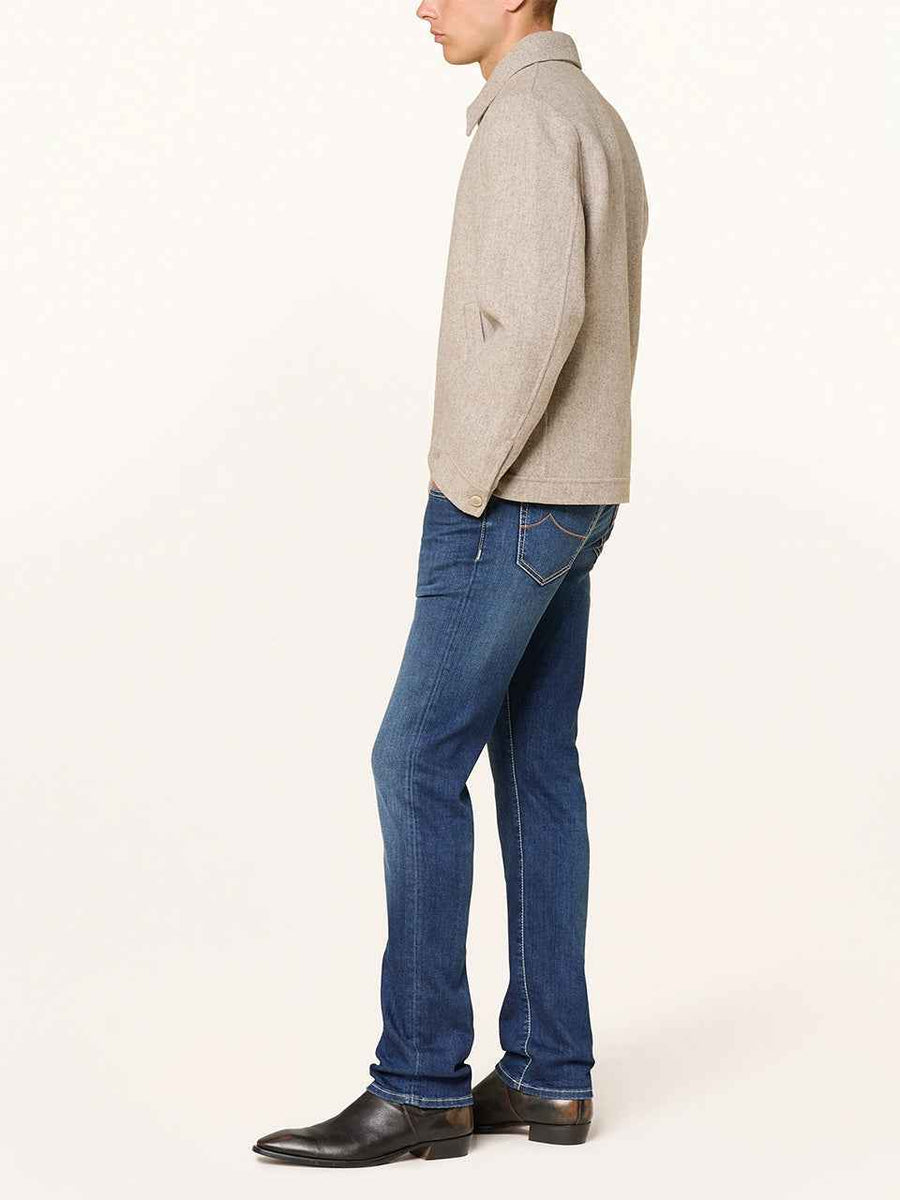 Bard Slim Fit Jeans Medium Blue - modellbilde