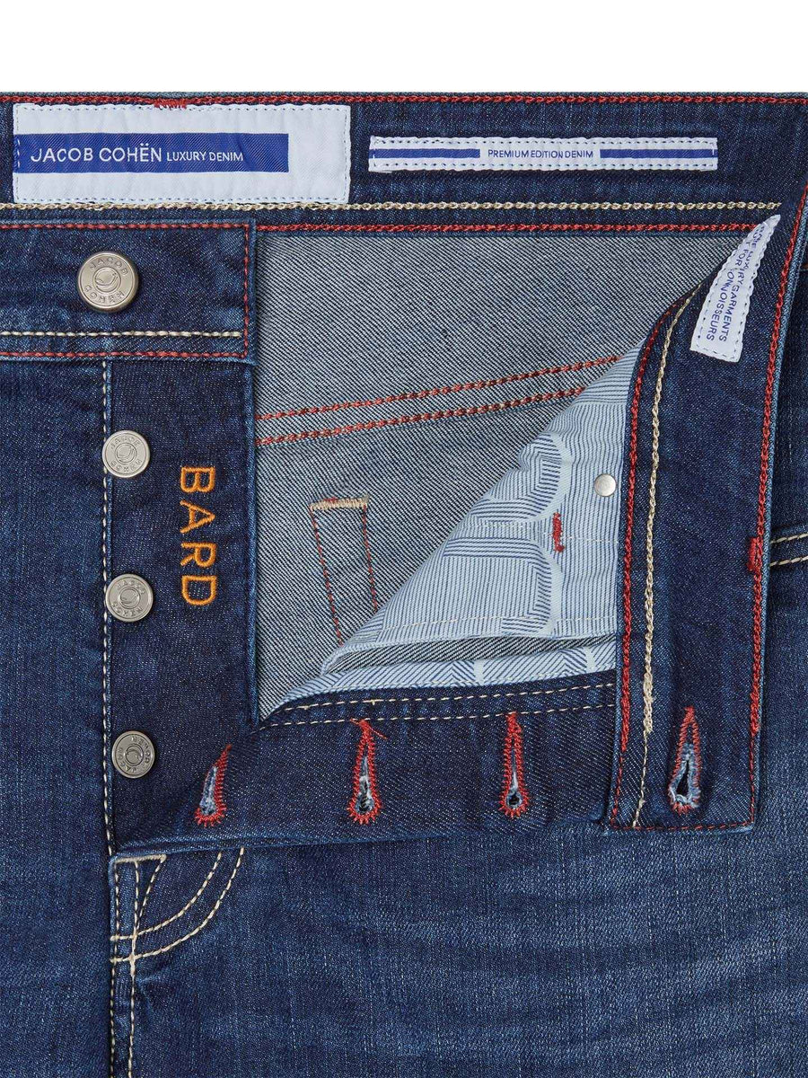 Bard Slim Fit Jeans Medium Blue - modellbilde