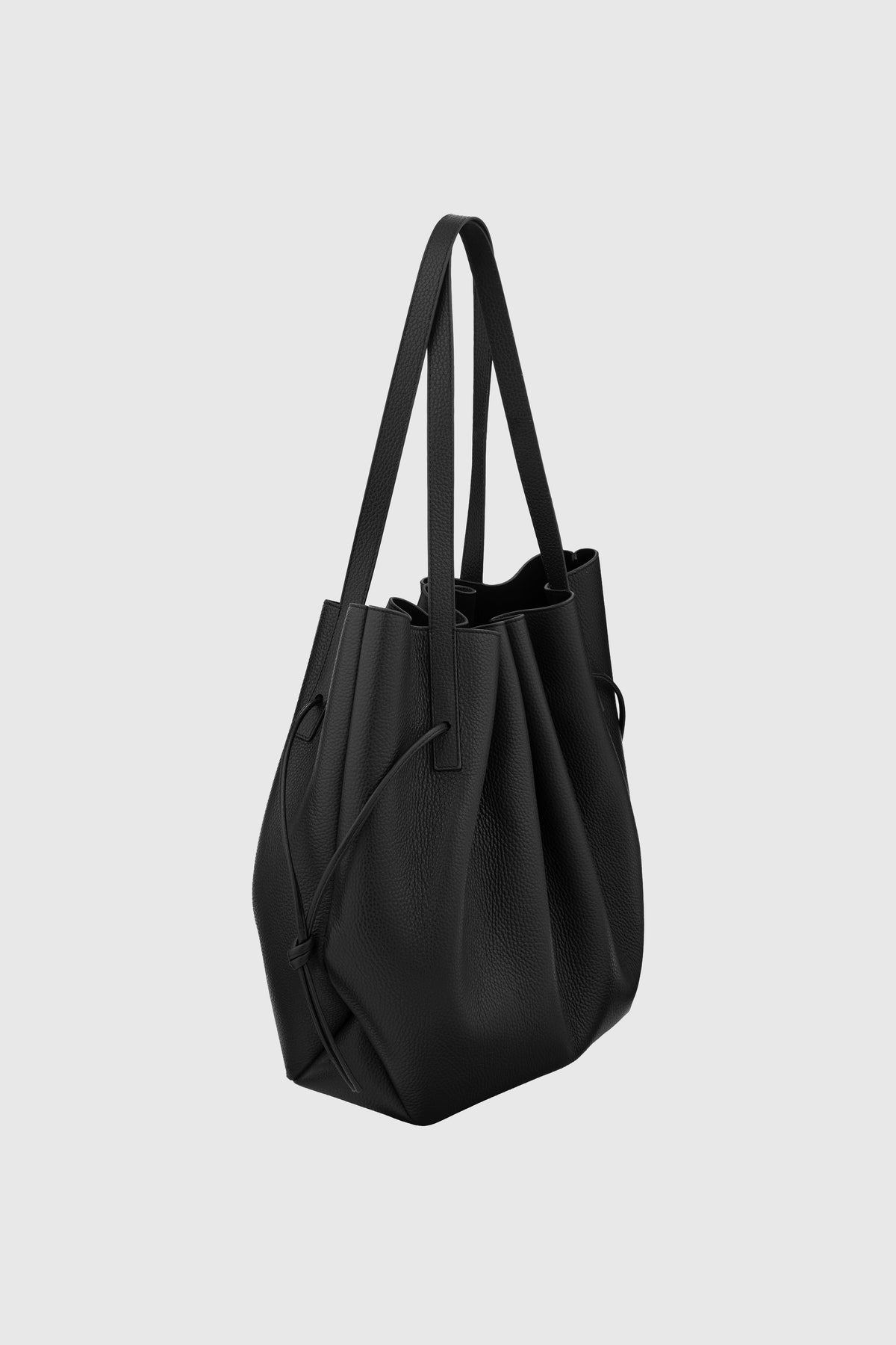 Scallop Tote Black PGL 01