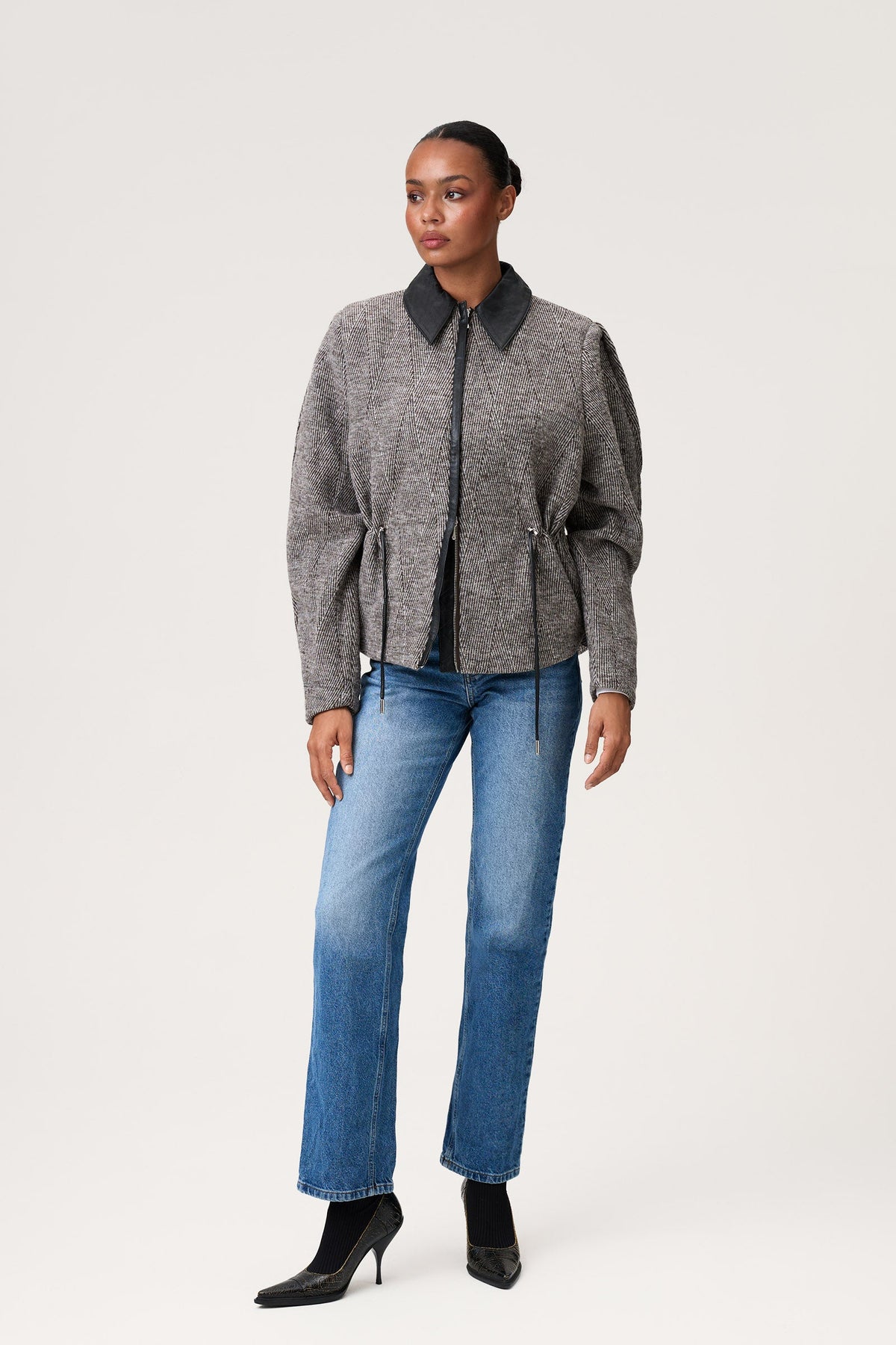 Windsor Cropped Jacket Beige