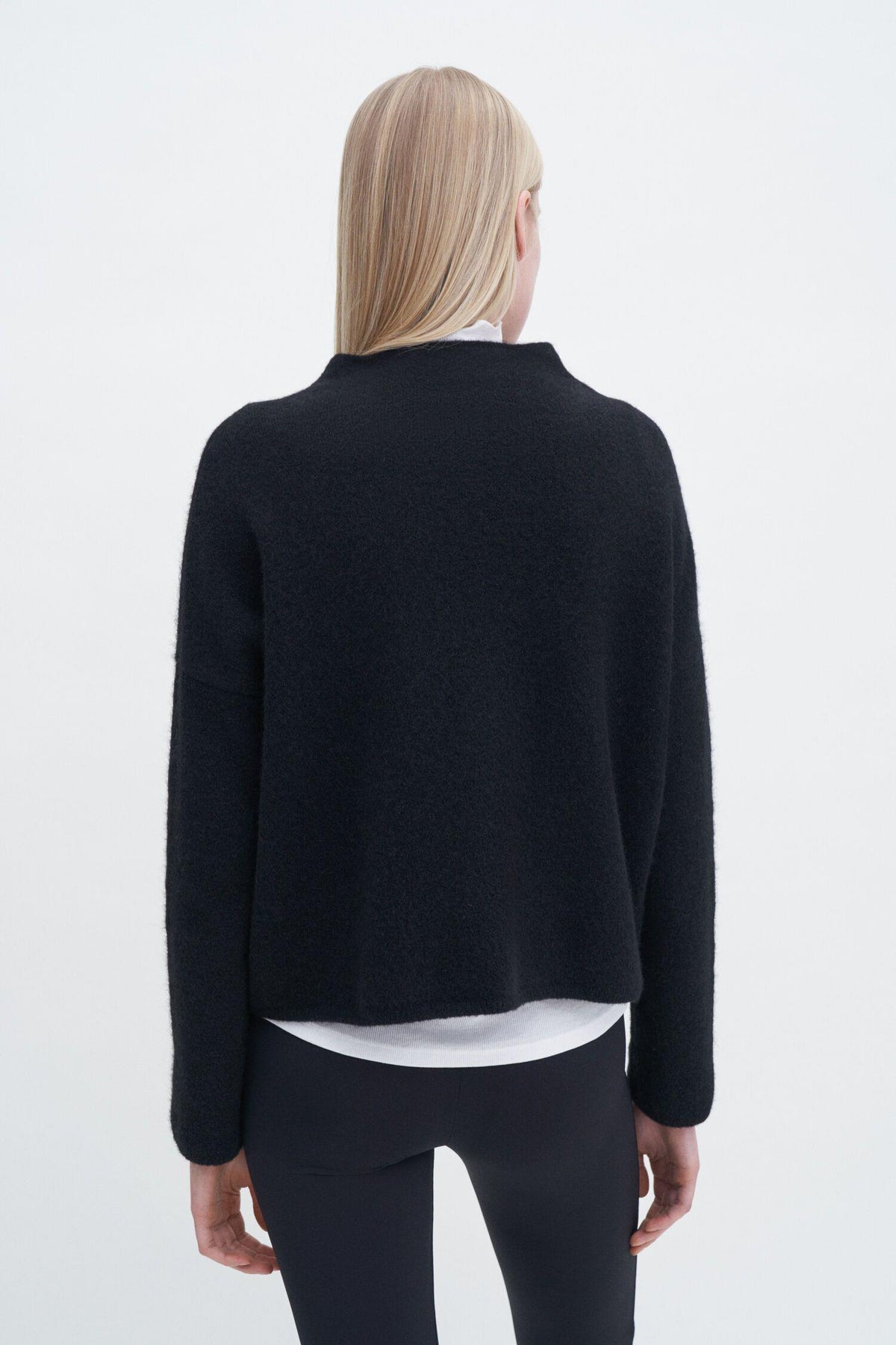 Mika Yak Funnelneck Sweater Black