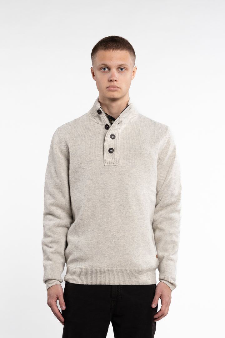 Essential Patch Half Zip Hafwinch