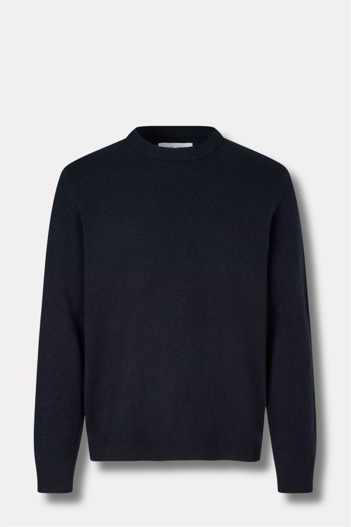 Isak Knit Sweater Salute