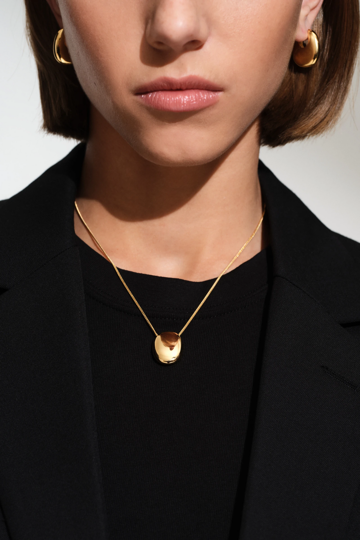 Women's Pebble Hoops Medium- Gold
