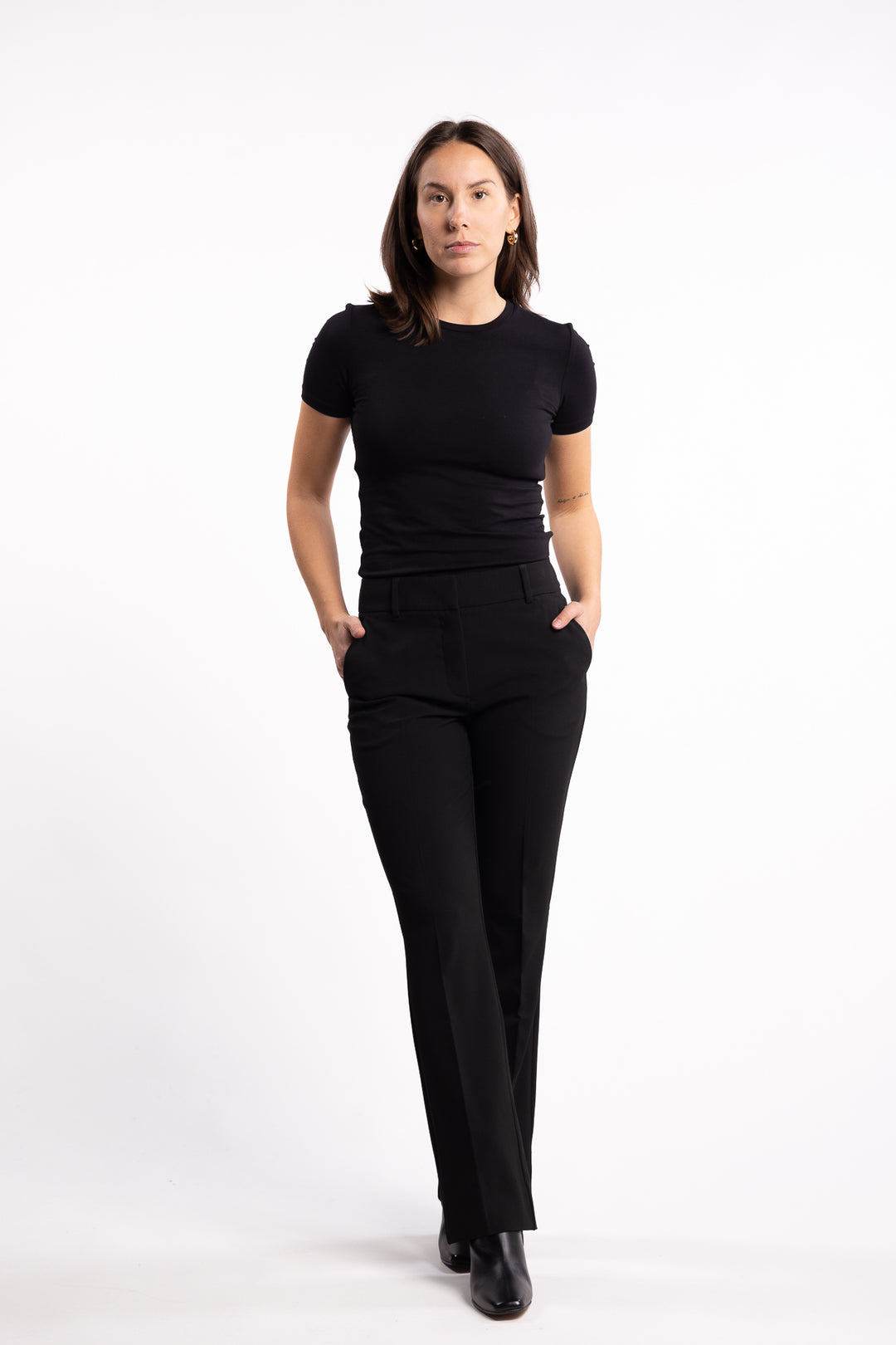 ClaraFV Regular - Black