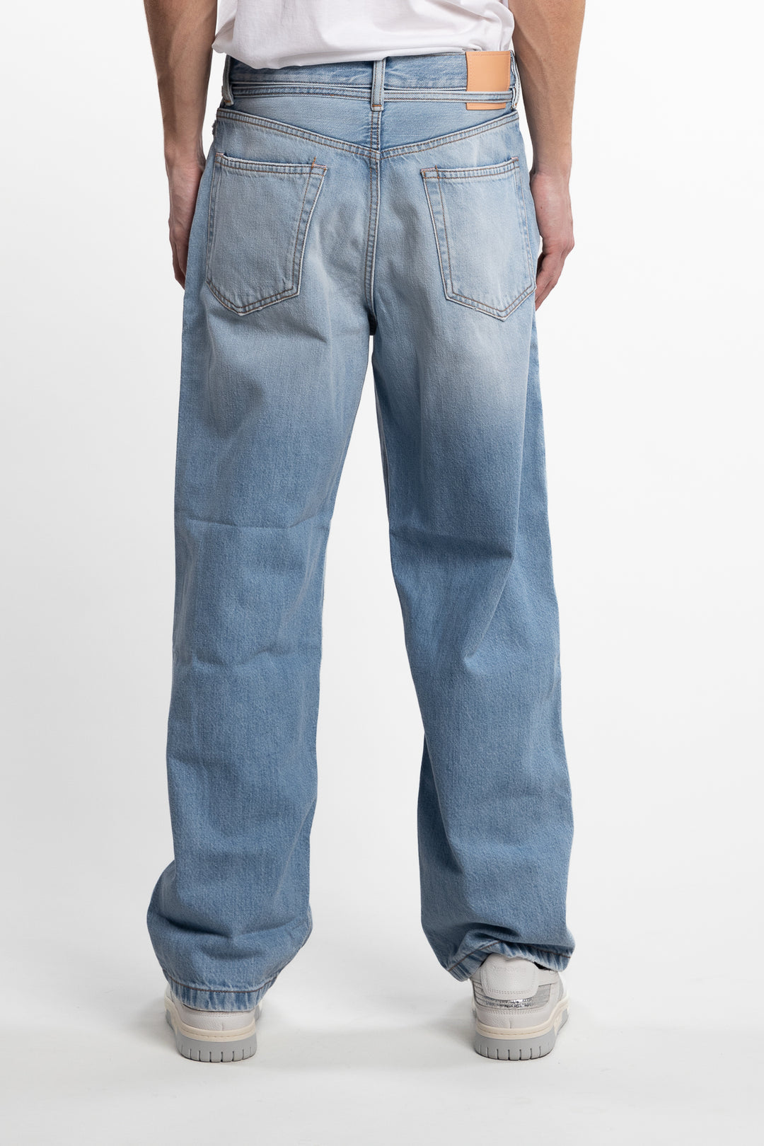 Loose Fit Jeans - 1991 Toj Light Blue