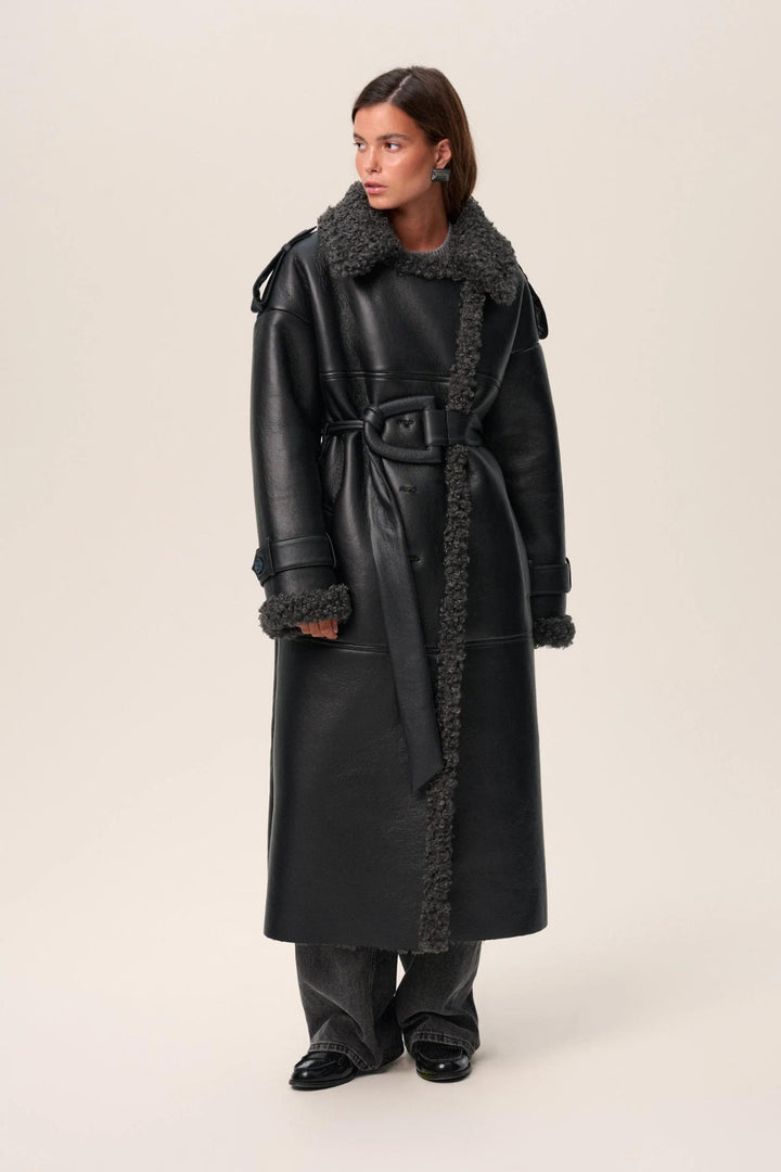 Manchester Coat- Black