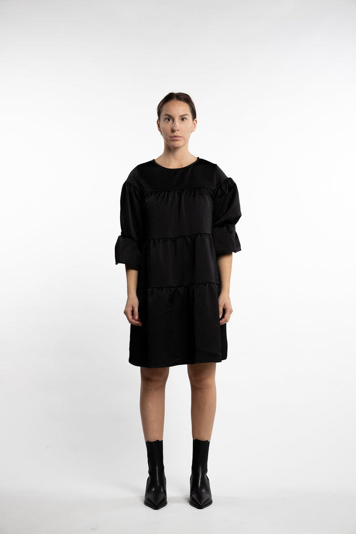 Vesta Dress- Black