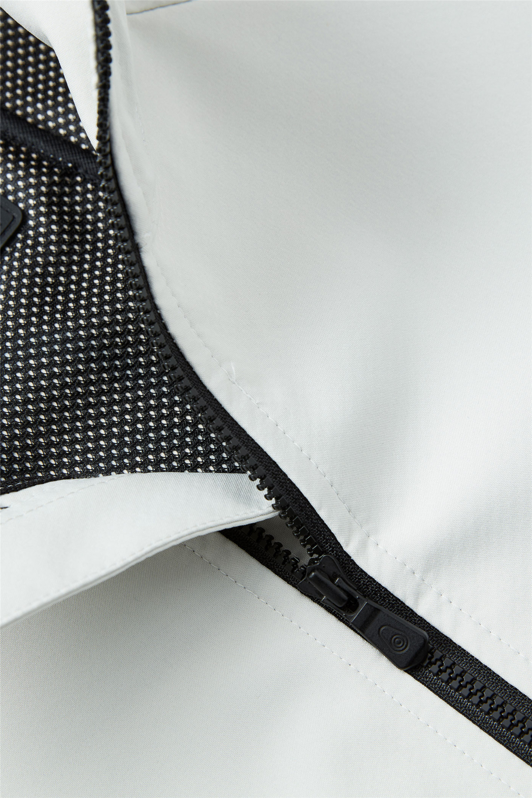 Spray Softshell Storm White