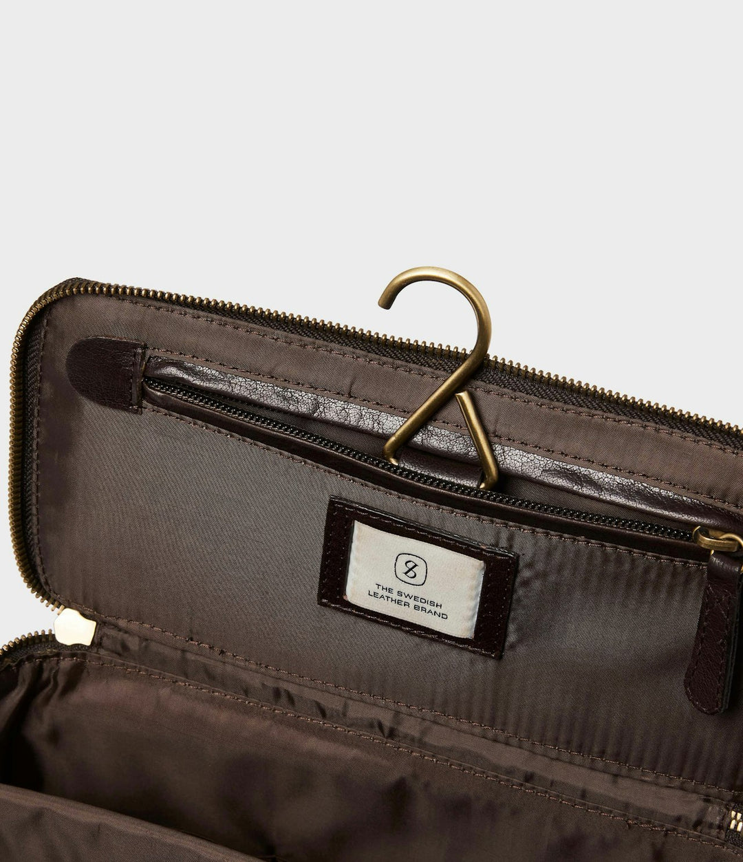 Barolo Toilet Bag Dark Brown