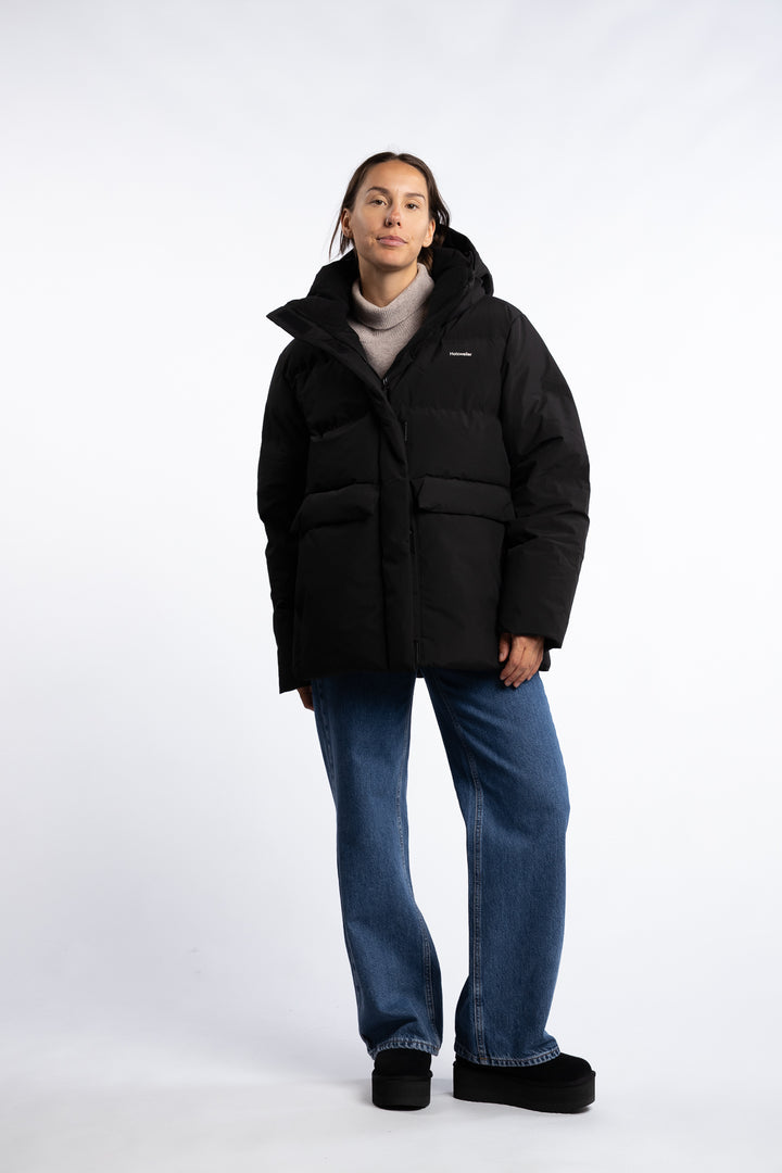 Besseggen Down Jacket- Black