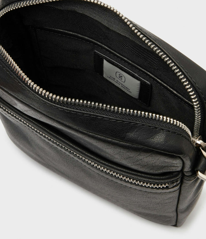 Valle Black Messenger Bag