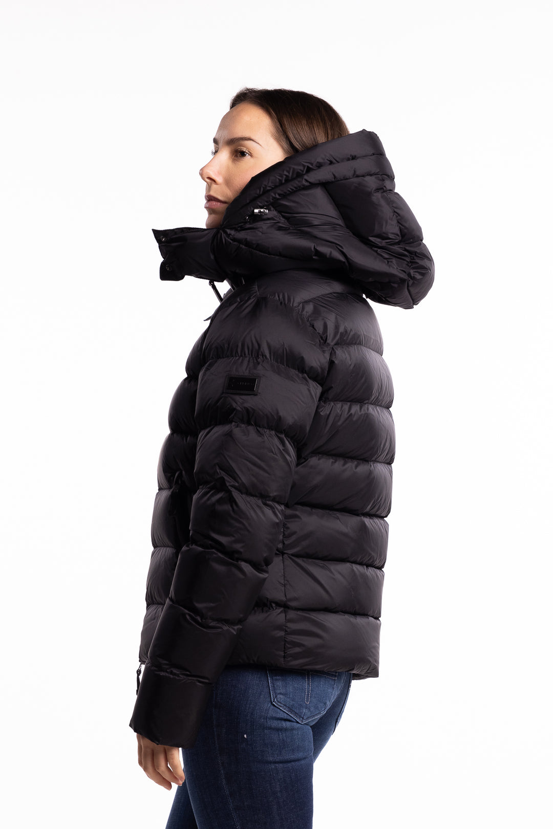 Halley - Black