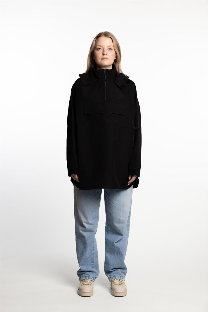 Voss Poncho- Black