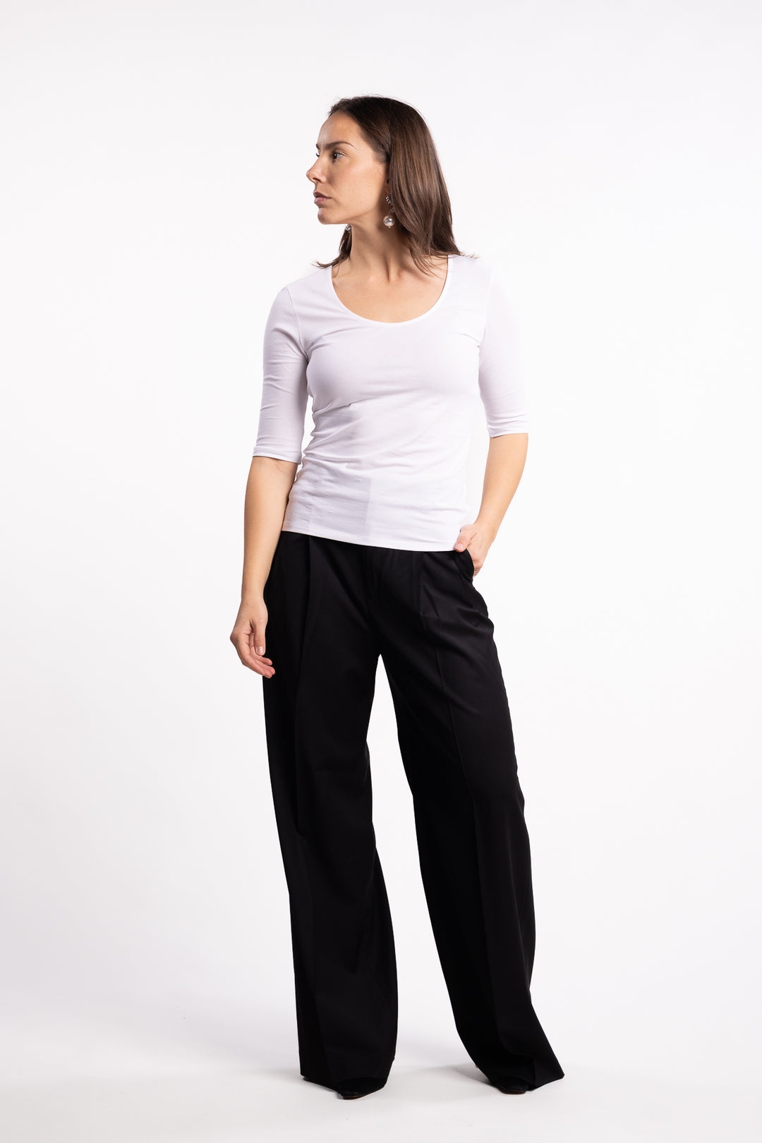 Cotton Stretch Scoop Neck Top- White
