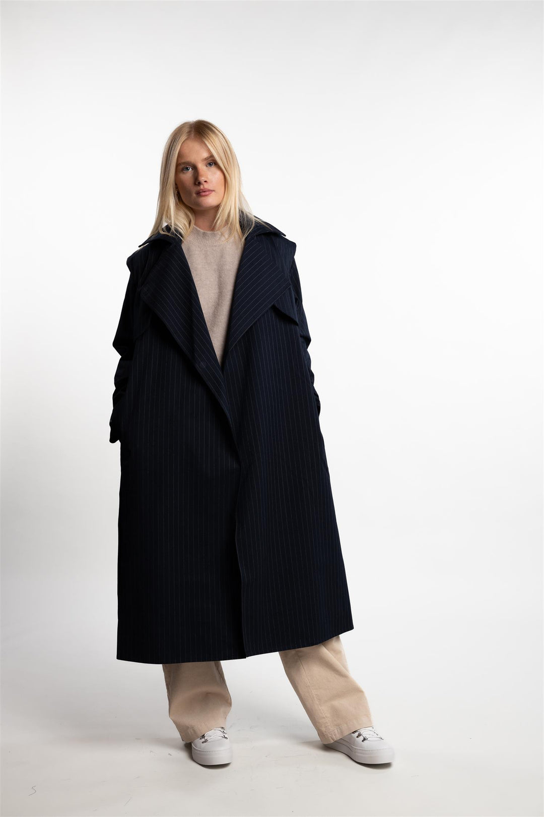 Regndråpe Trench Coat- Navy Pinstripe