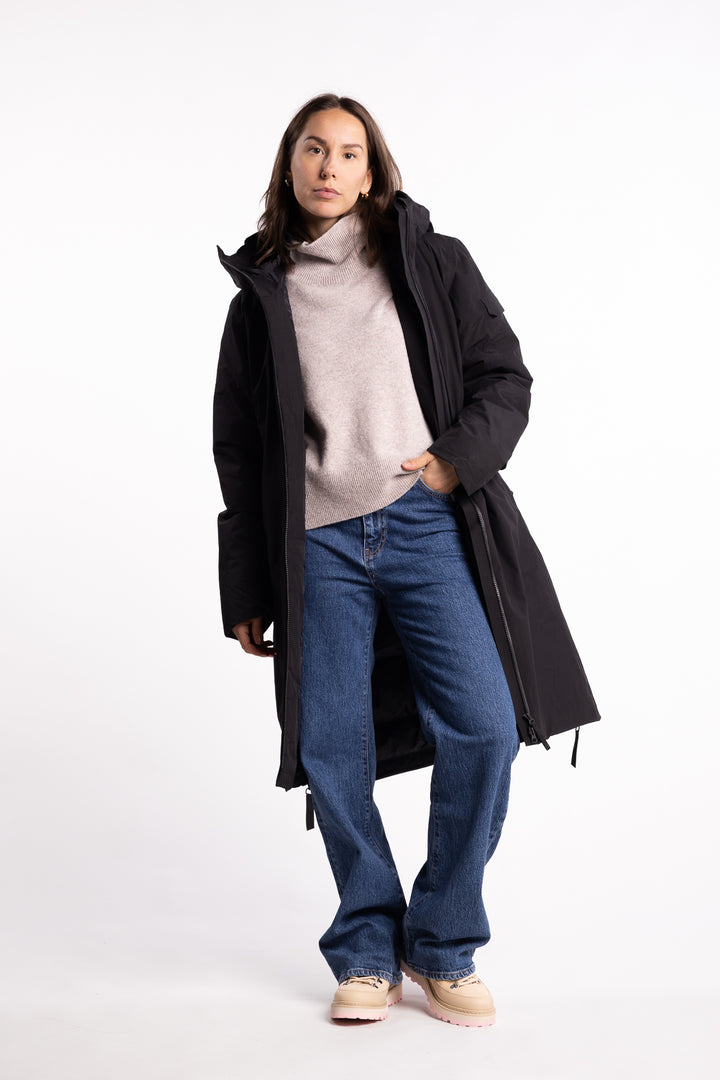 Bjorli Down Coat- Black