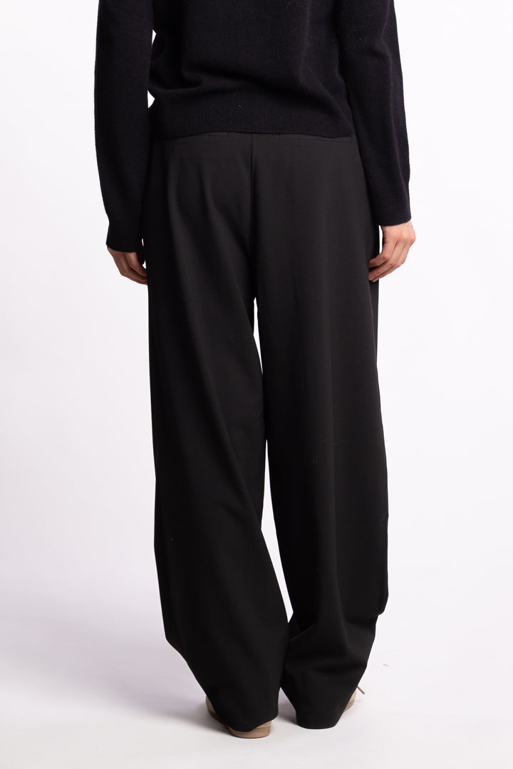 LanaFV - 285 Black Regular