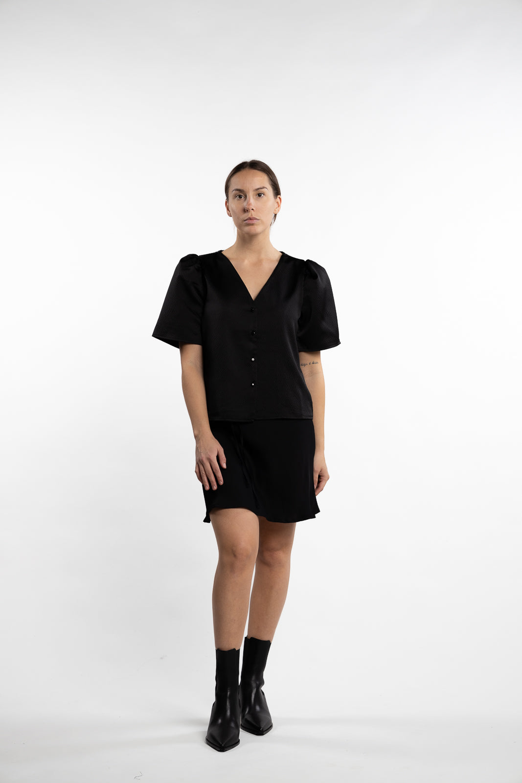 Vesta Blouse- Black