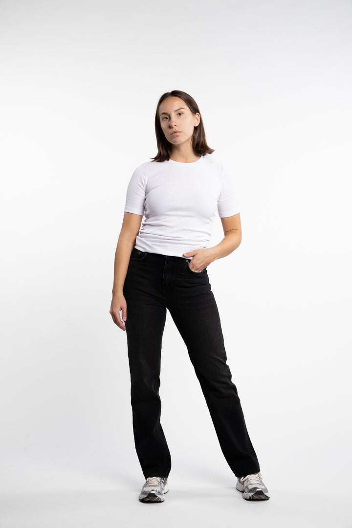 W Regular Jeans- Black Washed