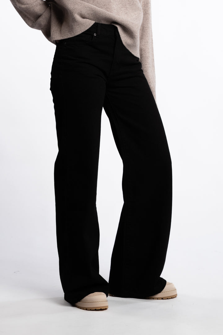 Taylor- black