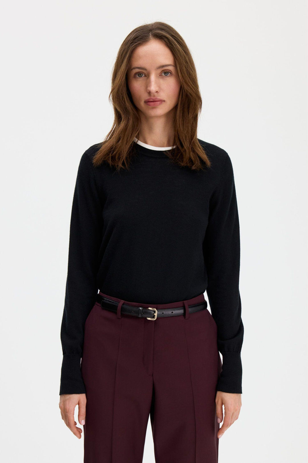 Merino R-Neck Sweater- Black