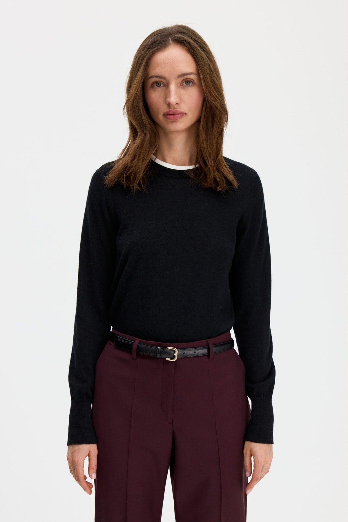 Merino R-Neck Sweater- Black