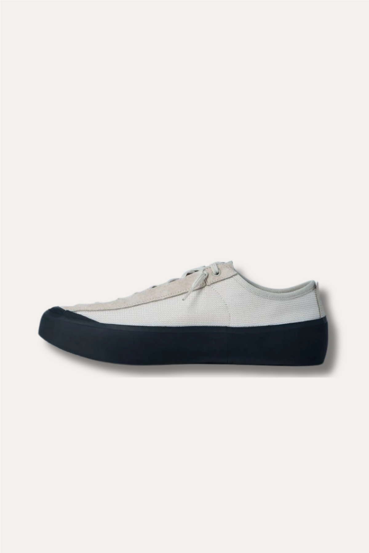 100010 Low-top Trainer With Compass Patch Beige