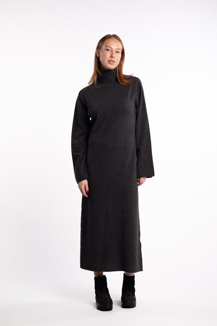 Turtleneck Touloun Maxi Dress- Graphite