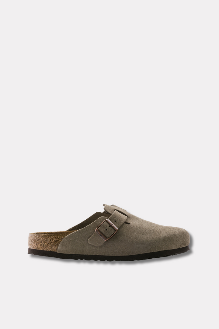 M Boston Soft Footbed Suede Taupe